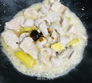 鲜笋泡椒炒鸡肚的做法步骤：6
