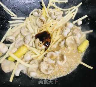 鲜笋泡椒炒鸡肚的做法步骤：8