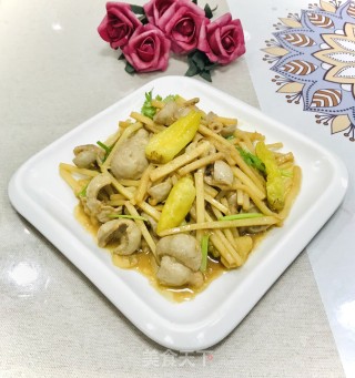 鲜笋泡椒炒鸡肚的做法步骤：10