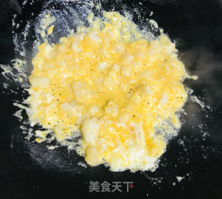 沙巴鱼柳炒鸡蛋饭的做法步骤：5