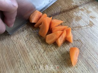 卟滋卟滋脆的糖醋莲藕的做法步骤：2