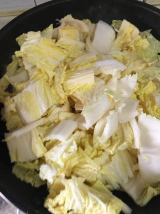 白菜烧蛋饺的做法步骤：3