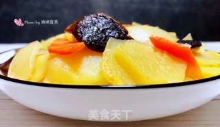 洋葱香菇胡萝卜炒土豆片的做法步骤：11