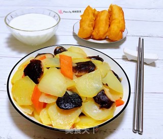 洋葱香菇胡萝卜炒土豆片的做法步骤：12