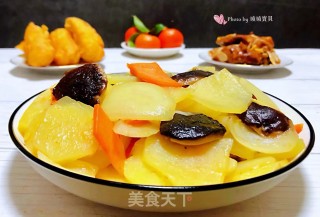洋葱香菇胡萝卜炒土豆片的做法步骤：13