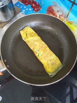 黄瓜鸡蛋卷的做法步骤：7