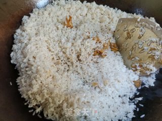 生炒糯米饭的做法步骤：4