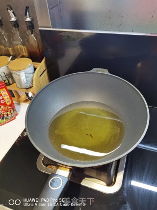 三吃龙虾尾让你吃到过瘾（蒜蓉、咖喱、香辣）的做法步骤：7