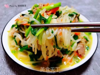 绿豆芽韭菜胡萝卜炒肉丝的做法步骤：14