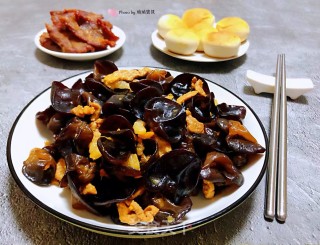 木耳炒肉丝的做法步骤：12