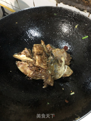 鱼烧豆腐的做法步骤：3