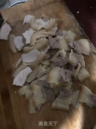 蒜苗回锅肉的做法步骤：3