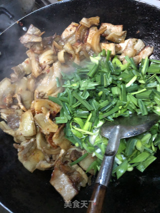 蒜苗回锅肉的做法步骤：5