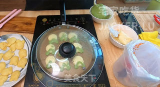 卡通表情小松饼，健康小零食，还可以当早餐，营养好看又好吃。的做法步骤：17