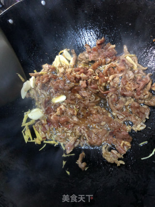 青椒肉丝的做法步骤：4