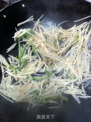 青椒土豆丝的做法步骤：3