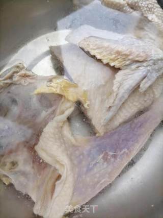 炒腊鸡的做法步骤：1