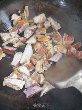 炒腊鸡的做法步骤：3
