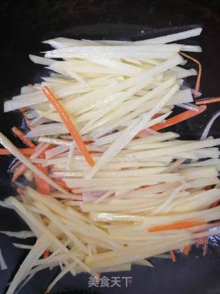 炒土豆丝的做法步骤：3