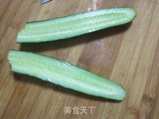 草莓黄瓜水果盘的做法步骤：4