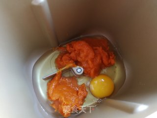 波兰种南瓜牛角包的做法步骤：2