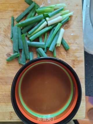 煎豆腐烧白菜的做法步骤：2
