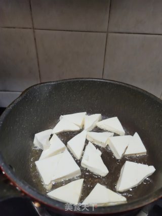 煎豆腐烧白菜的做法步骤：4