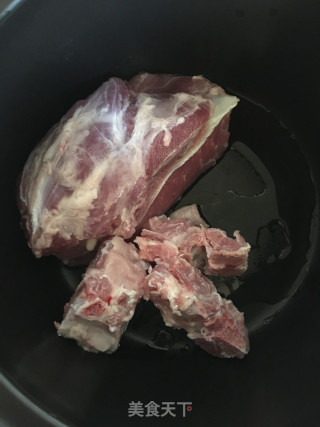 苹果胡萝卜腱肉汤的做法步骤：4
