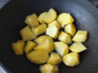 咖喱牛腩炖土豆的做法步骤：7