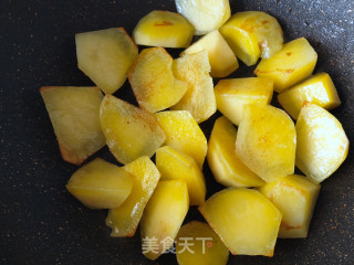 咖喱牛腩炖土豆的做法步骤：8