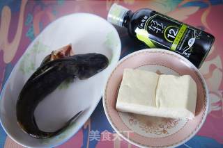 嘎牙子鱼豆腐汤的做法步骤：1