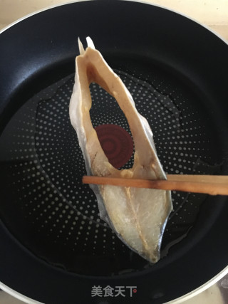 红烧海鲳鱼的做法步骤：3