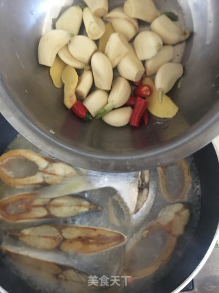 红烧海鲳鱼的做法步骤：5
