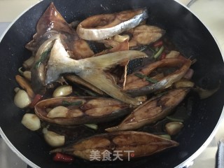 红烧海鲳鱼的做法步骤：7