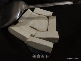 小葱焖煎豆腐的做法步骤：3