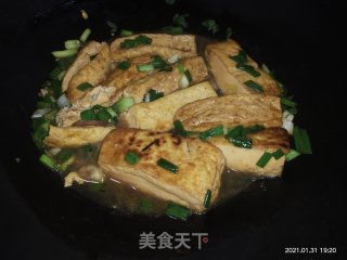 小葱焖煎豆腐的做法步骤：9