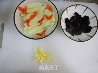 清炒山药❤️爽脆可口，健脾开胃又养生的做法步骤：4