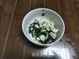 腊肉炒莴笋的做法步骤：2