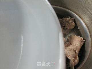 筒骨炖酸菜的做法步骤：3