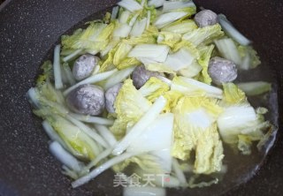 白菜丸子豆腐汤的做法步骤：3