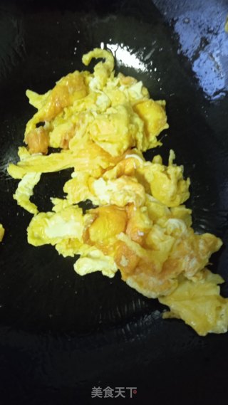 金针菇鸡蛋焖粉丝的做法步骤：4