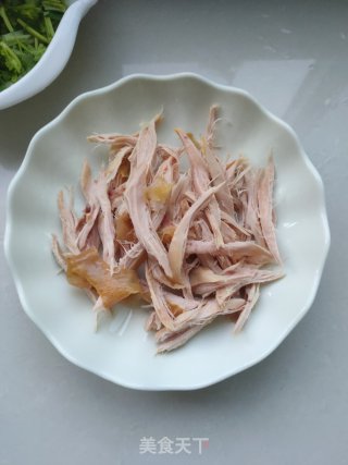老干妈拌鸡胸肉的做法步骤：4