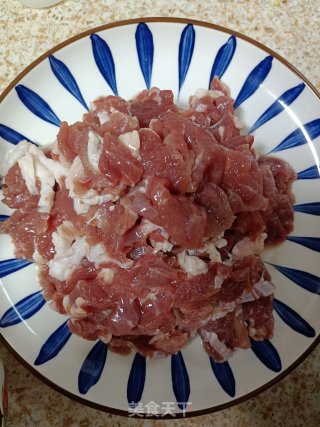 孜然羊肉的做法步骤：2