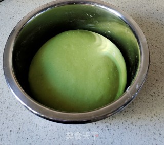 菠菜汁花样馒头的做法步骤：1