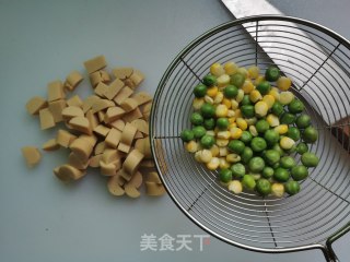 吐司披萨的做法步骤：1