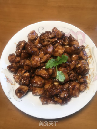 酱爆桃仁鸡丁的做法步骤：9
