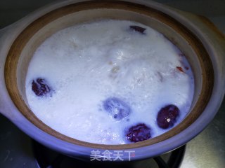 桃胶炖牛奶的做法步骤：8