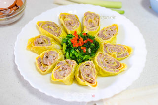 鲜美好吃的蛋肉卷的做法步骤：7