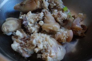 黄豆猪蹄的做法步骤：2