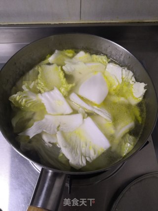 鸡汤白菜的做法步骤：2